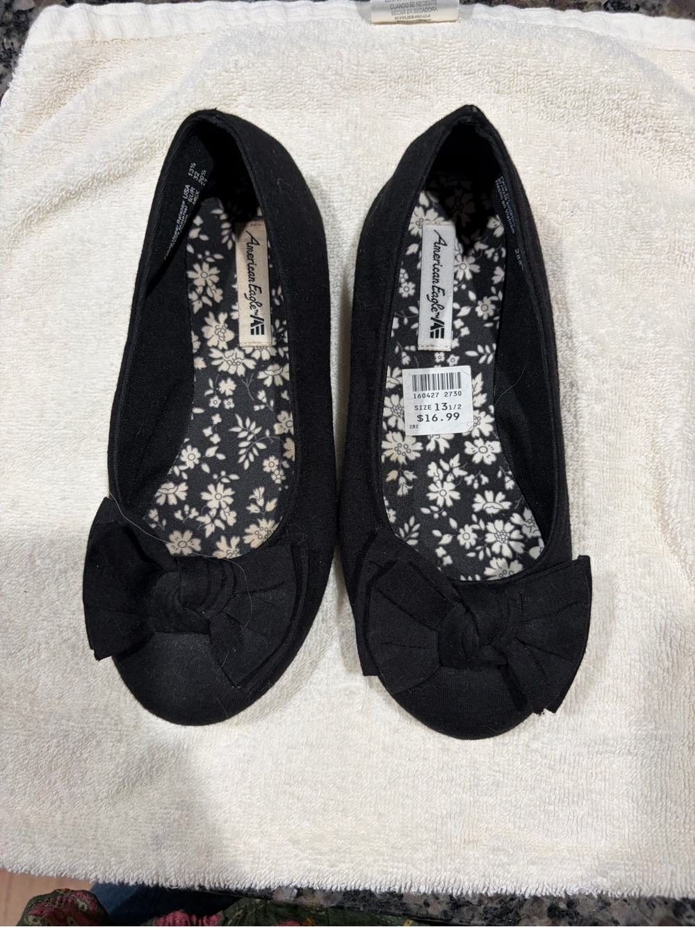 American Eagle Outfitters Black Floral-Insole Bow Ballet Flats